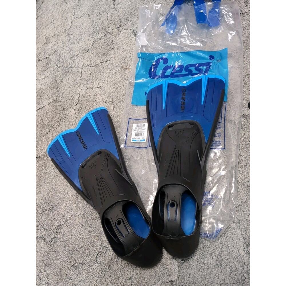 CRESSI Agua Short Fins, Flippers Sz US Size 10-11, UK size 45-46 Scuba Blue